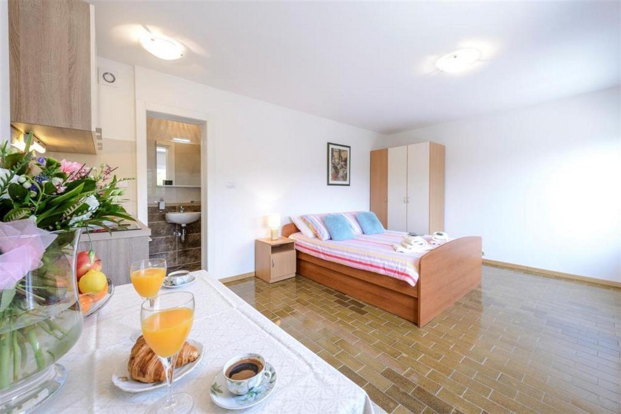 Guest House Rooms Rose Molunat Dış mekan fotoğraf