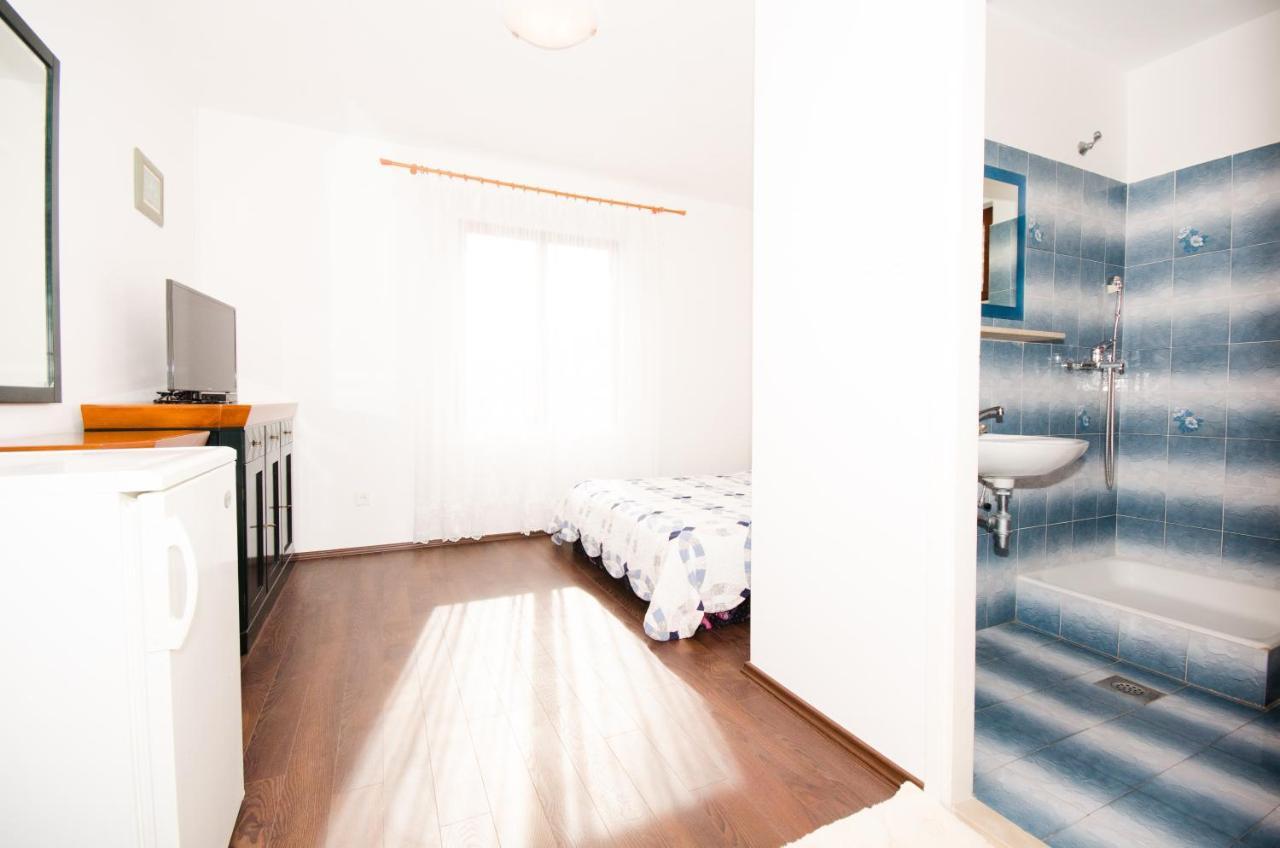 Guest House Rooms Rose Molunat Dış mekan fotoğraf