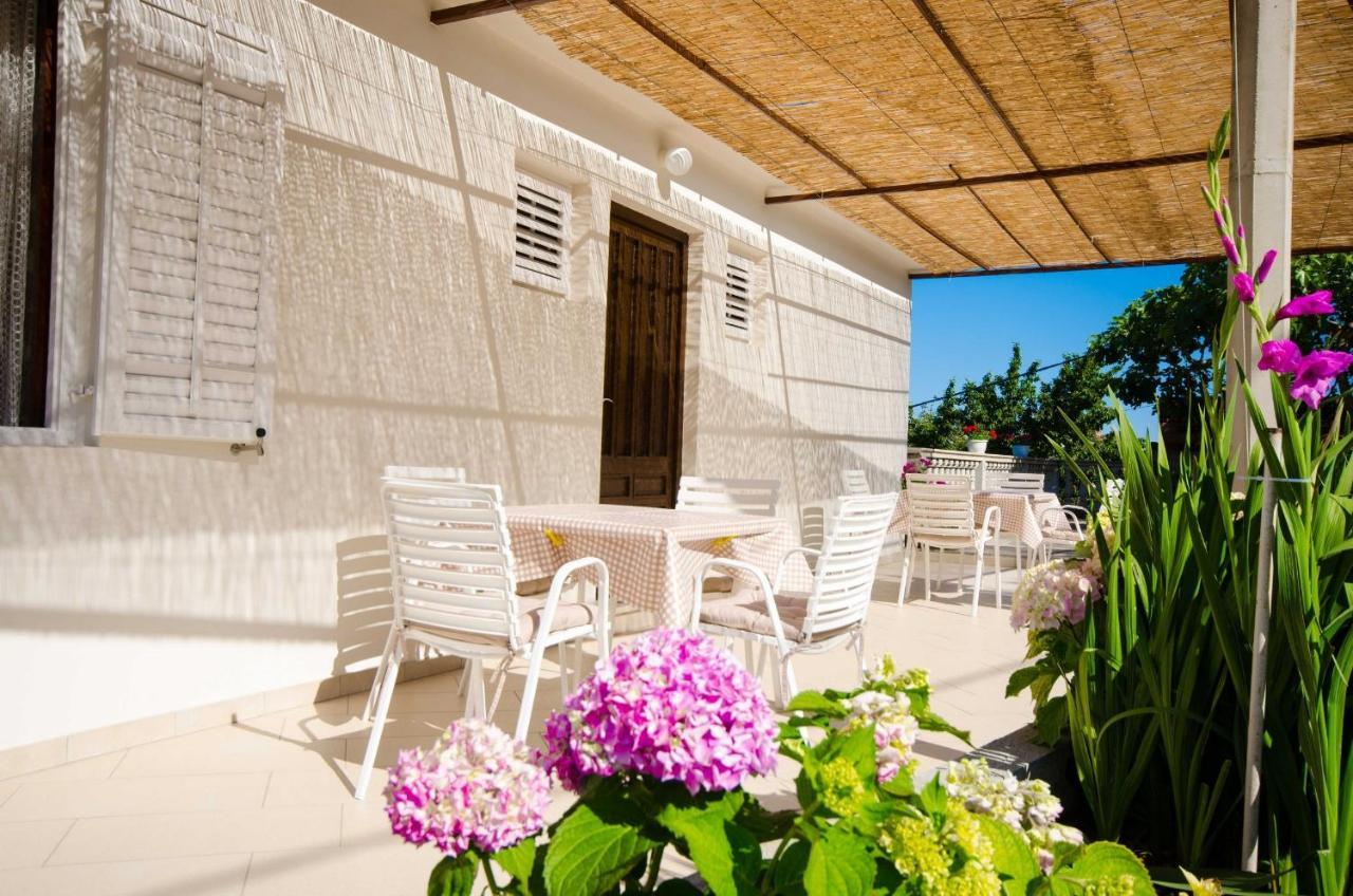 Guest House Rooms Rose Molunat Dış mekan fotoğraf